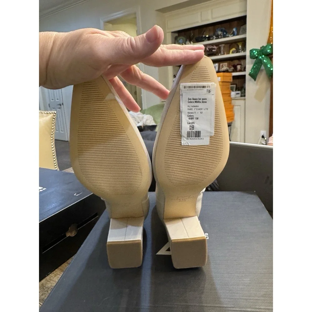 WOMEN NEW MARC FISHER Nebula Square Toe Bootie BLOCK HEEL IVORY Size 9.5‎